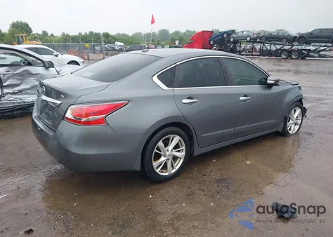 2015 Nissan Altima 2.5 Sl z USA, uszkodzony, nr VIN 1N4AL3AP1FN880622